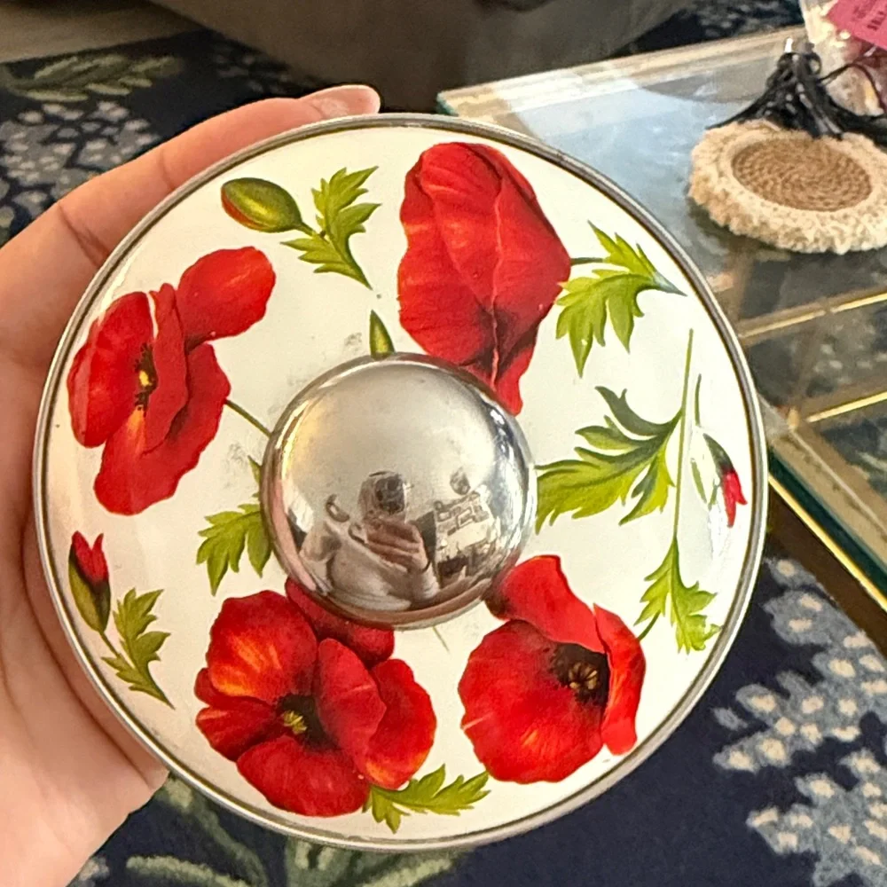 Elegant Floral Teapot with Red Poppy Pattern